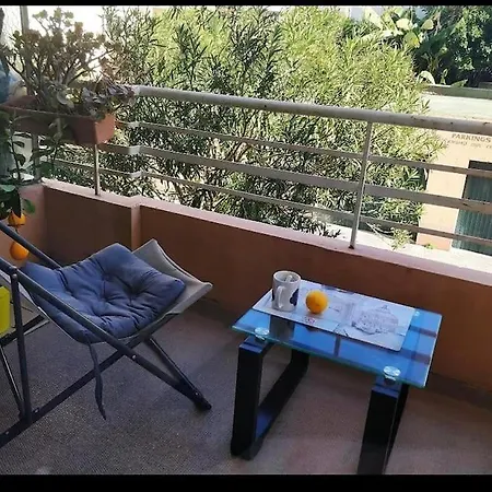 Charming Ac 2-bedroom Center Family, Couples Friendly Appartement