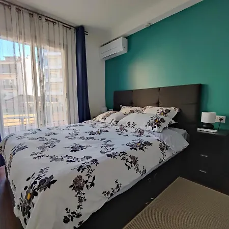 Charming Ac 2-bedroom Center Family, Couples Friendly *