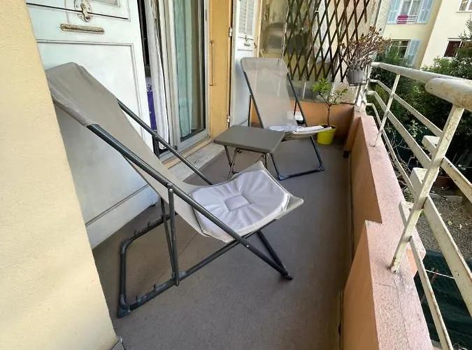 Charming Ac 2-bedroom Center Family, Couples Friendly *