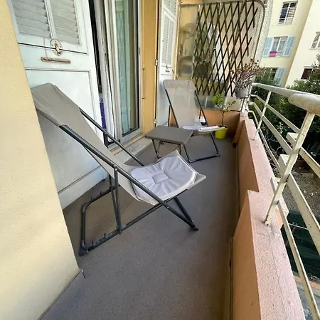 Charming Ac 2-bedroom Center Family, Couples Friendly *