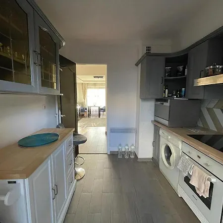 Charming Ac 2-bedroom Center Family, Couples Friendly Apartamento *