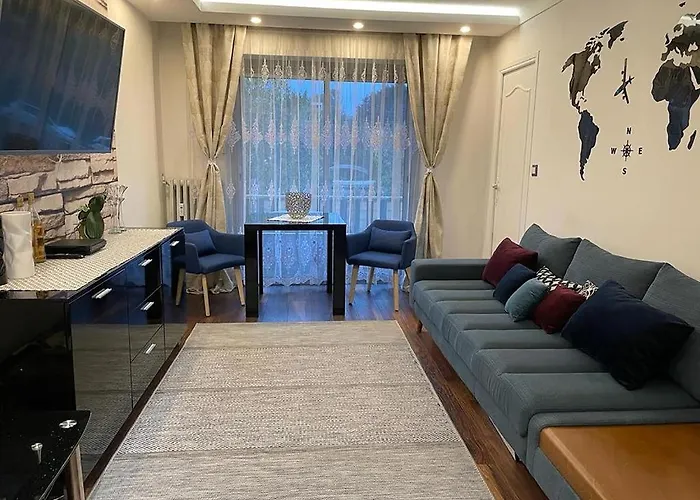 Daire Charming Ac 2-bedroom Center Family, Couples Friendly