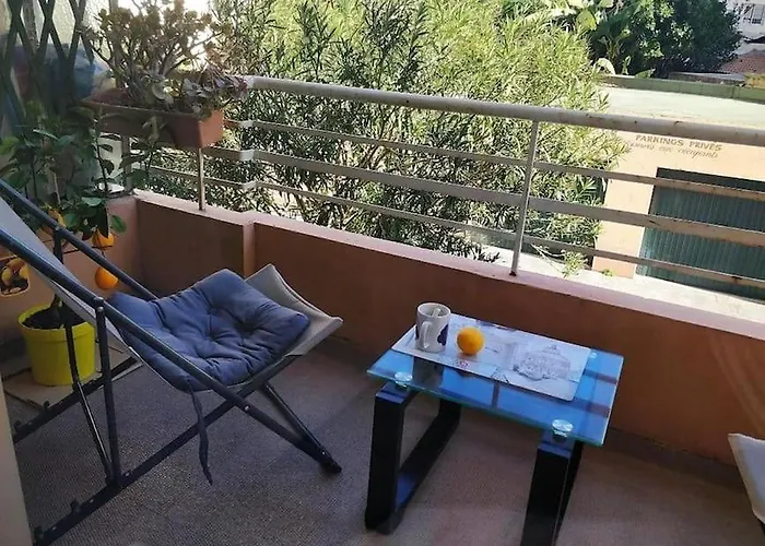 Charming Ac 2-bedroom Center Family, Couples Friendly Apartman