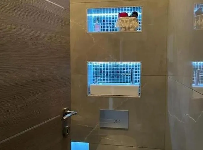 Charming Ac 2-bedroom Center Family, Couples Friendly Apartman Antibes