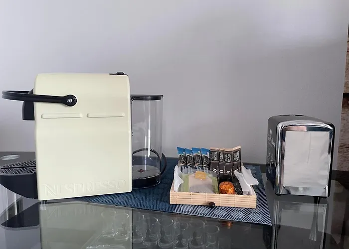 Charming Ac 2-bedroom Center Family, Couples Friendly